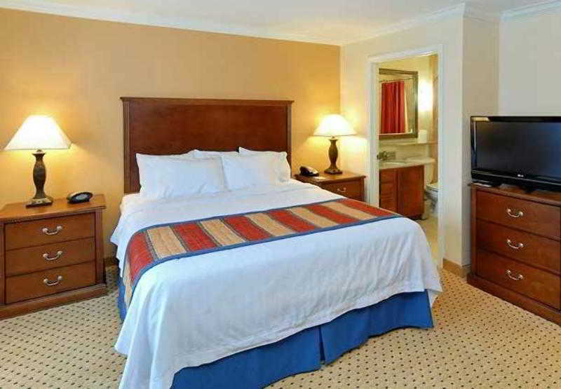 Hotel Towneplace Houston North/shenandoah 3*